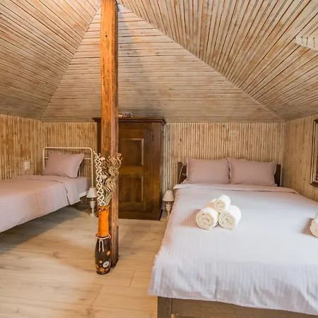 Guest & Peychin / & студио пейчин アパート