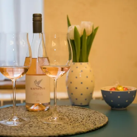 Guest & Peychin / & студио пейчин * ヴェリコ・タルノヴォ