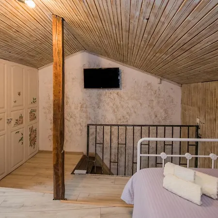 Guest & Peychin / & студио пейчин *