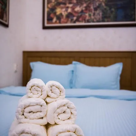 Guest & Peychin / & студио пейчин Veliko Tărnovo